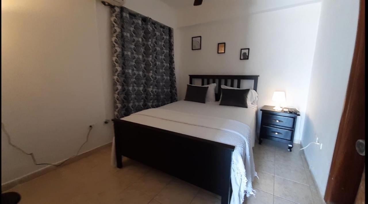 Aparthotel Genova Santo Domingo Bagian luar foto