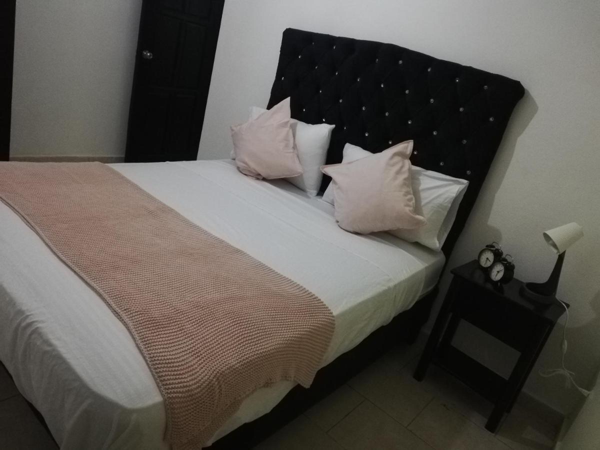 Aparthotel Genova Santo Domingo Bagian luar foto